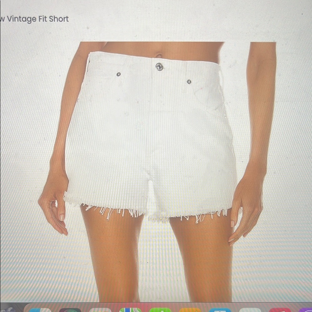 Citizens of Humanity Marlow Vintage Fit Short; color: sail